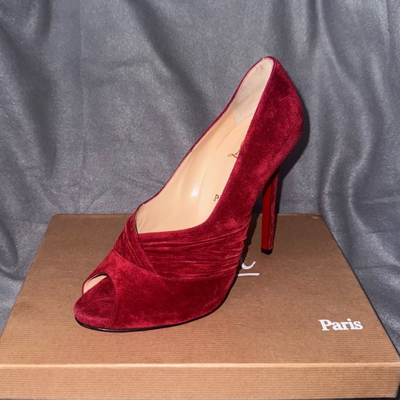 $1299 Louboutin Drapadita 120 Red Heel
Velour Rouge Imperial NIB 40.5 US 10 9.5 - Picture 7 of 12